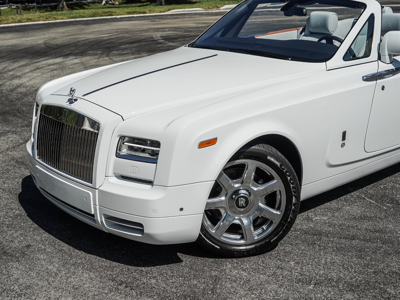 2015 Rolls-Royce Phantom Drophead Coupe   - Photo 11 - Bonita Springs, FL 34134