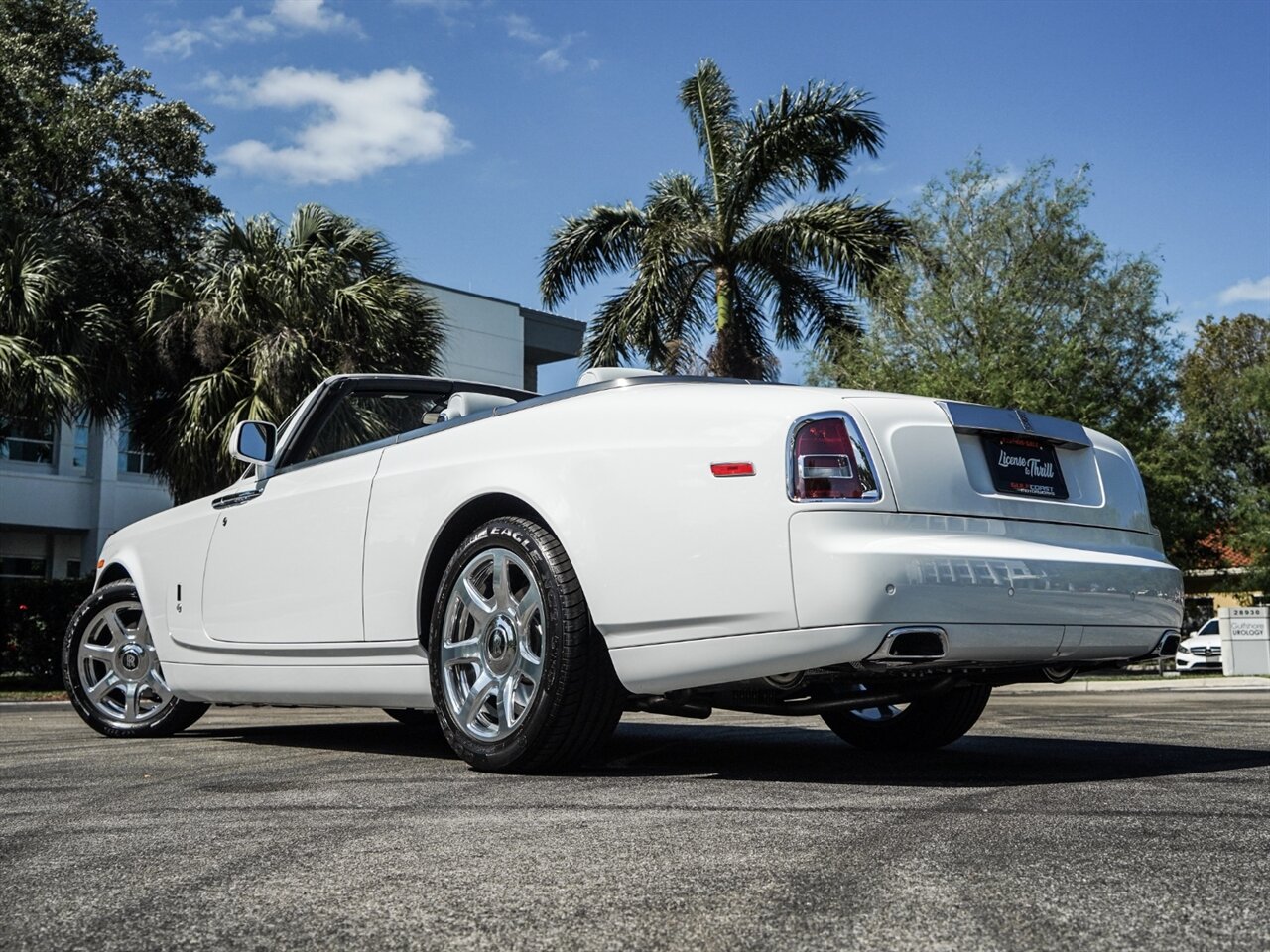 2015 Rolls-Royce Phantom Drophead Coupe   - Photo 57 - Bonita Springs, FL 34134