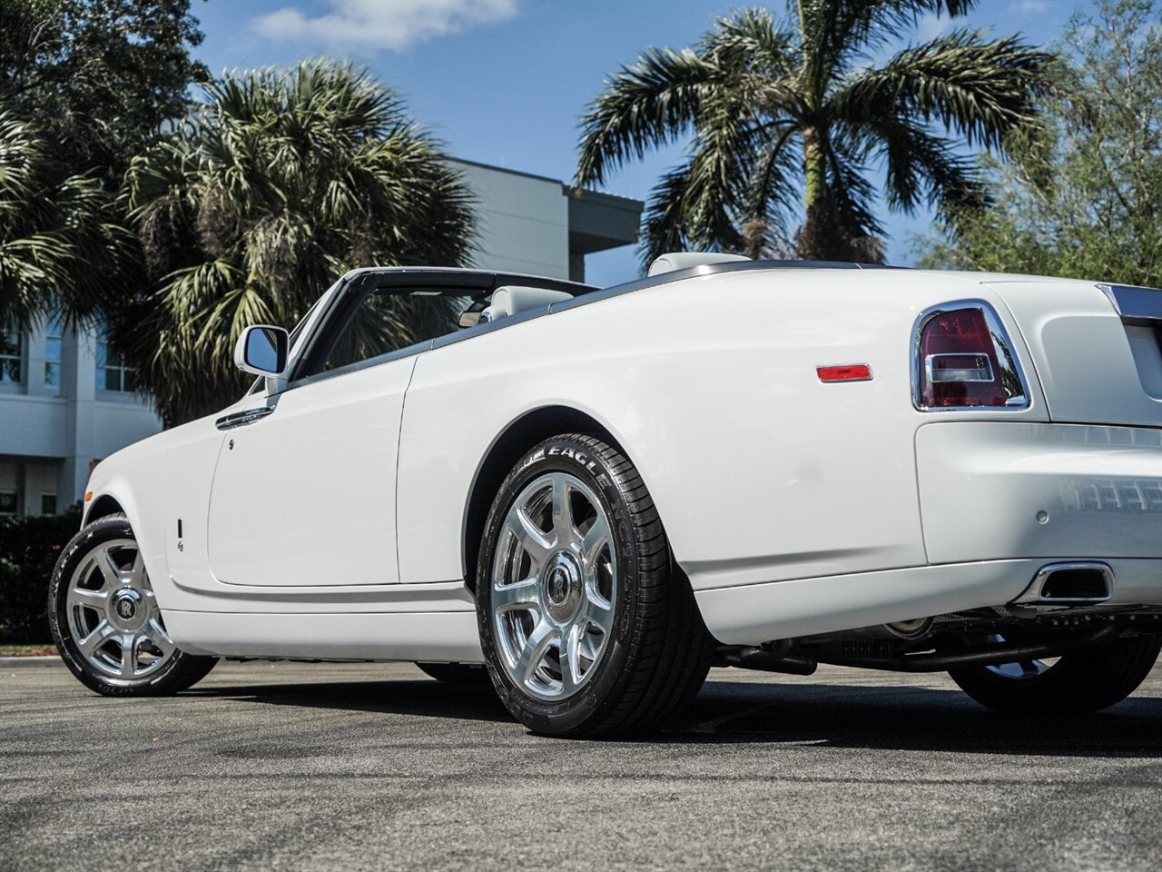 2015 Rolls-Royce Phantom Drophead Coupe   - Photo 59 - Bonita Springs, FL 34134