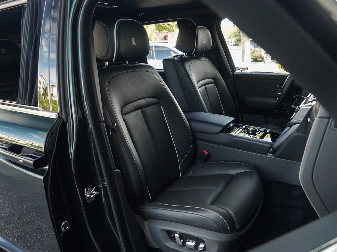 2020 Rolls-Royce Cullinan   - Photo 40 - Bonita Springs, FL 34134