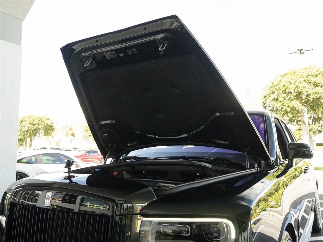 2020 Rolls-Royce Cullinan   - Photo 48 - Bonita Springs, FL 34134