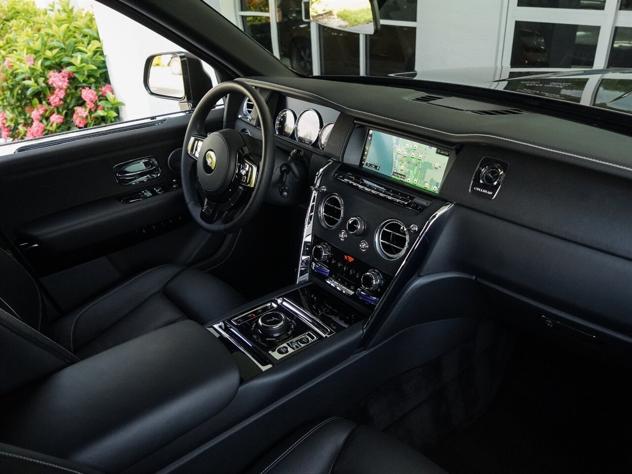 2020 Rolls-Royce Cullinan   - Photo 38 - Bonita Springs, FL 34134