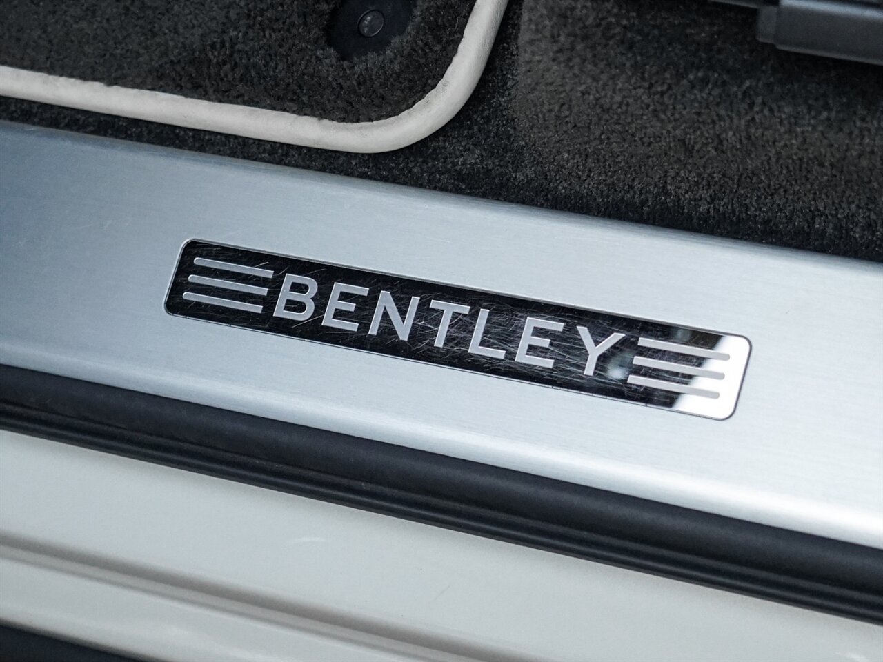 2019 Bentley Bentayga V8   - Photo 28 - Bonita Springs, FL 34134