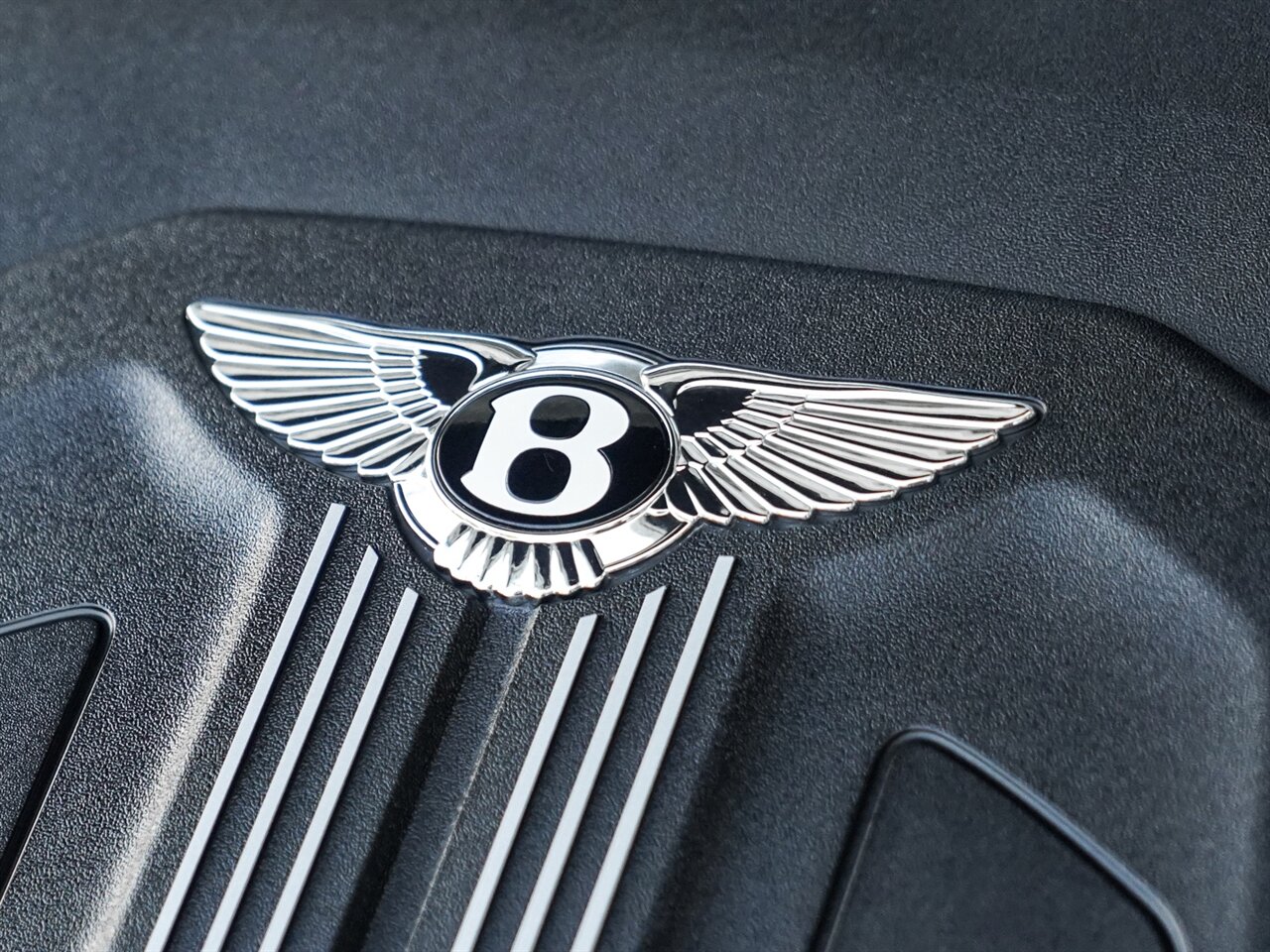2019 Bentley Bentayga V8   - Photo 49 - Bonita Springs, FL 34134