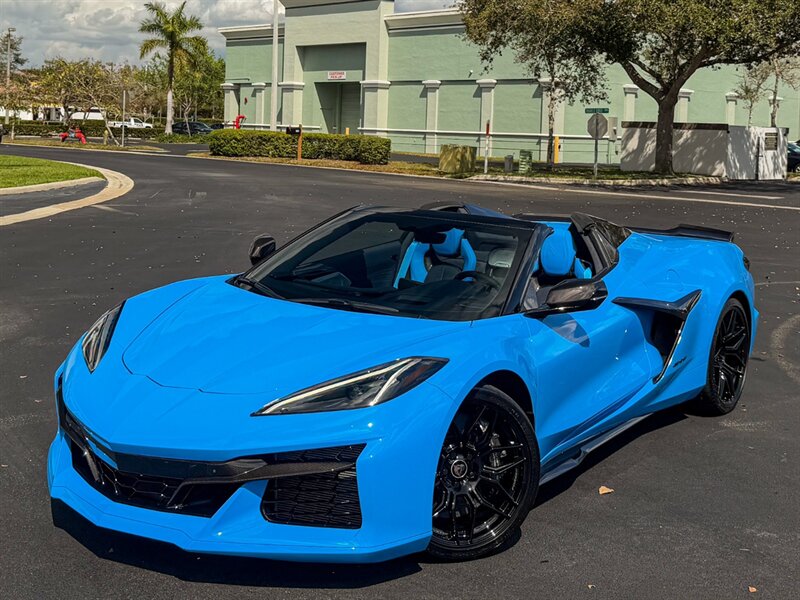 2023 Chevrolet Corvette Z06   - Photo 8 - Bonita Springs, FL 34134