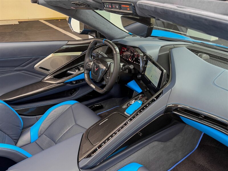 2023 Chevrolet Corvette Z06   - Photo 37 - Bonita Springs, FL 34134