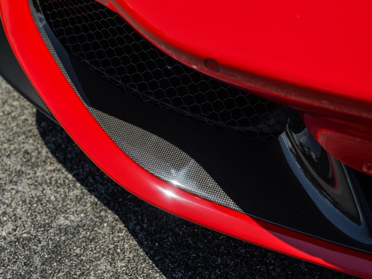 2022 Ferrari F8 Spider   - Photo 8 - Bonita Springs, FL 34134