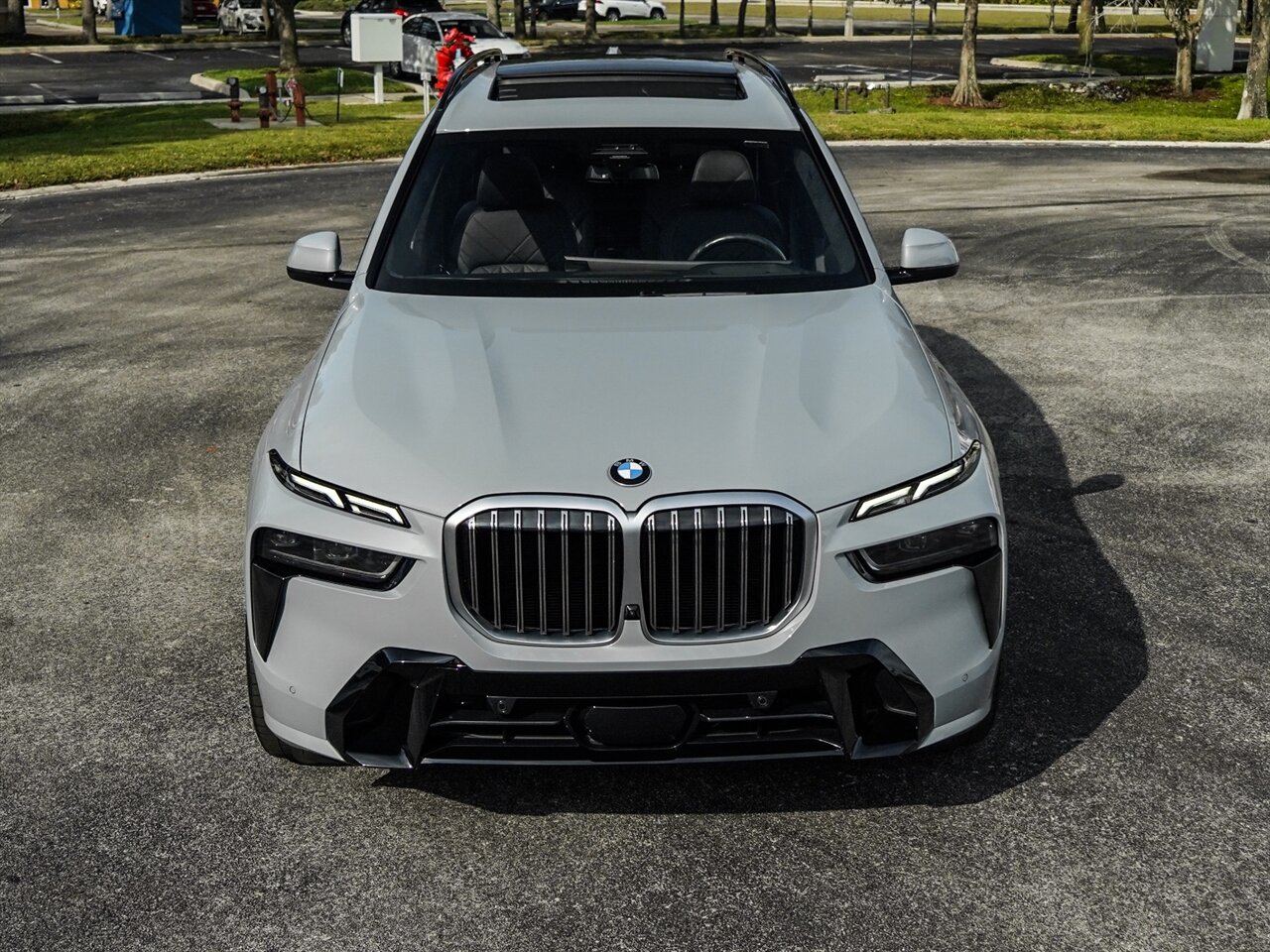 2023 BMW X7 xDrive40i   - Photo 6 - Bonita Springs, FL 34134