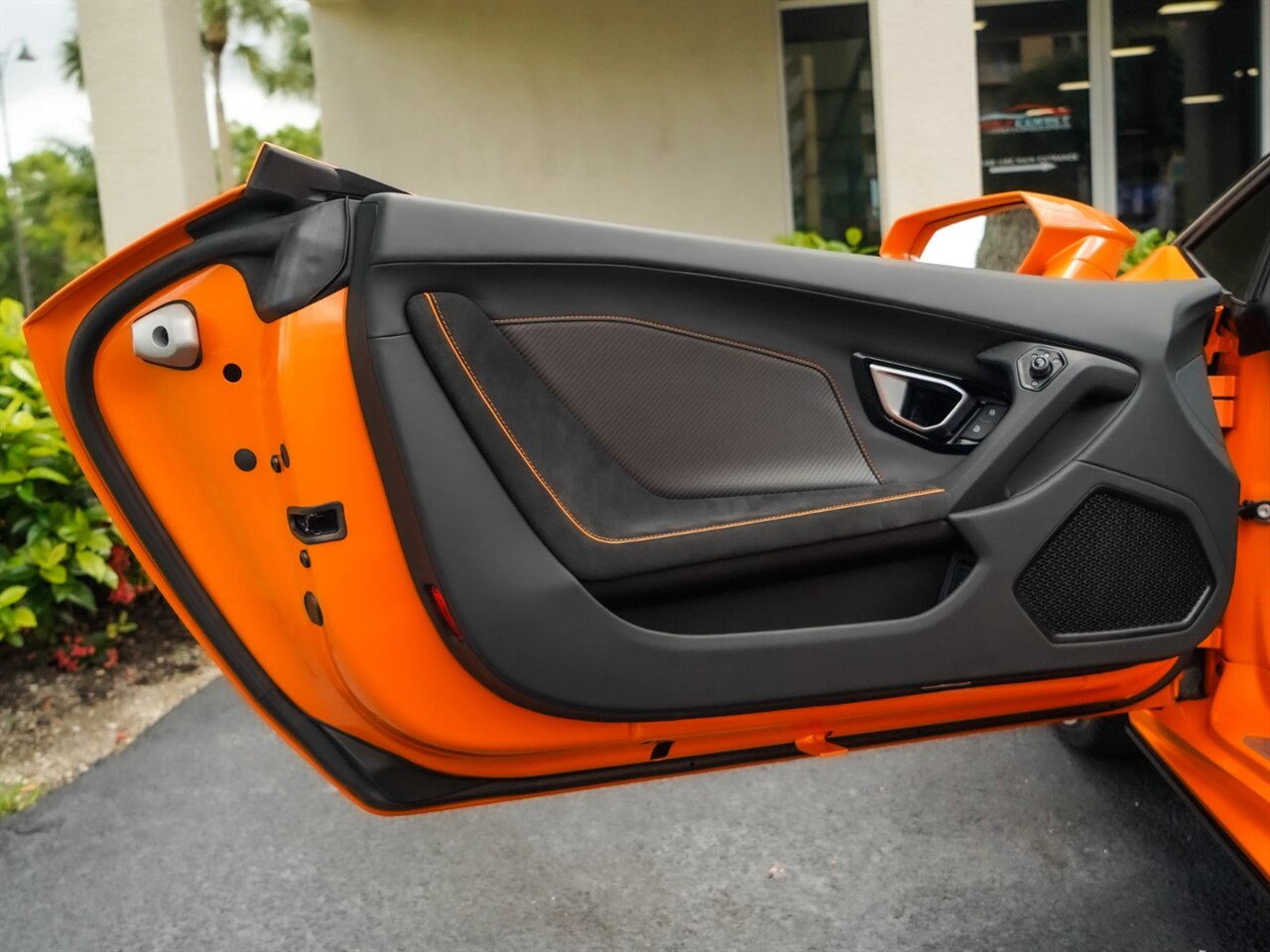 2020 Lamborghini Huracan EVO Spyder   - Photo 22 - Bonita Springs, FL 34134