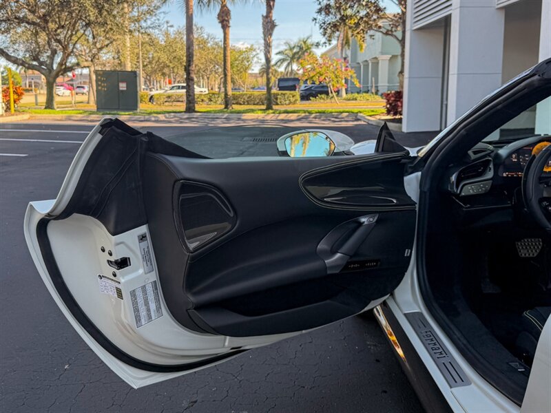 2024 Ferrari SF90 Spider   - Photo 20 - Bonita Springs, FL 34134