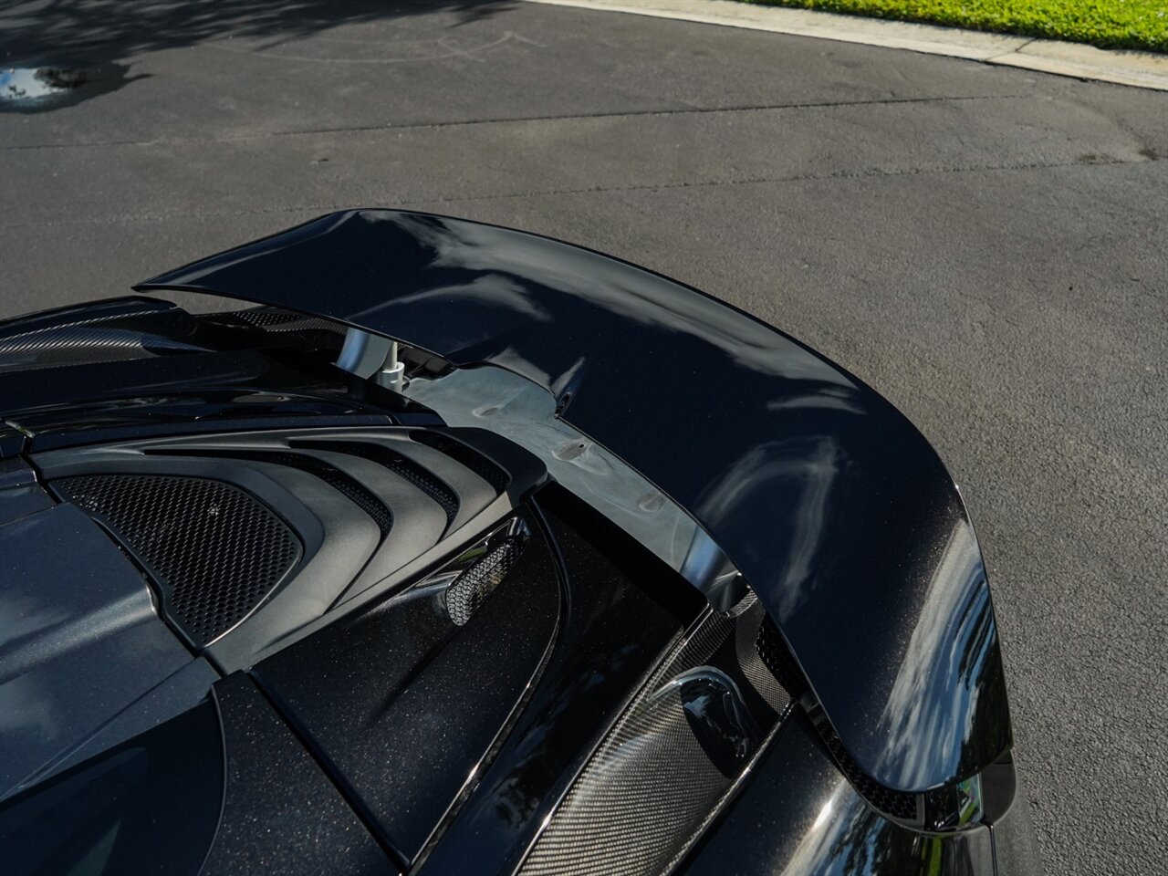 2022 McLaren 720S Spider Performance   - Photo 56 - Bonita Springs, FL 34134