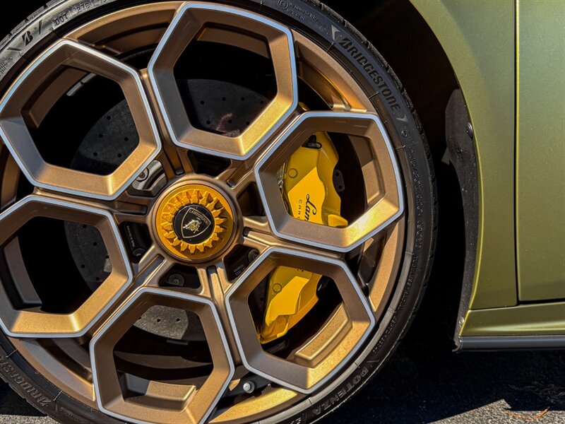 2023 Lamborghini Huracan Tecnica   - Photo 45 - Bonita Springs, FL 34134