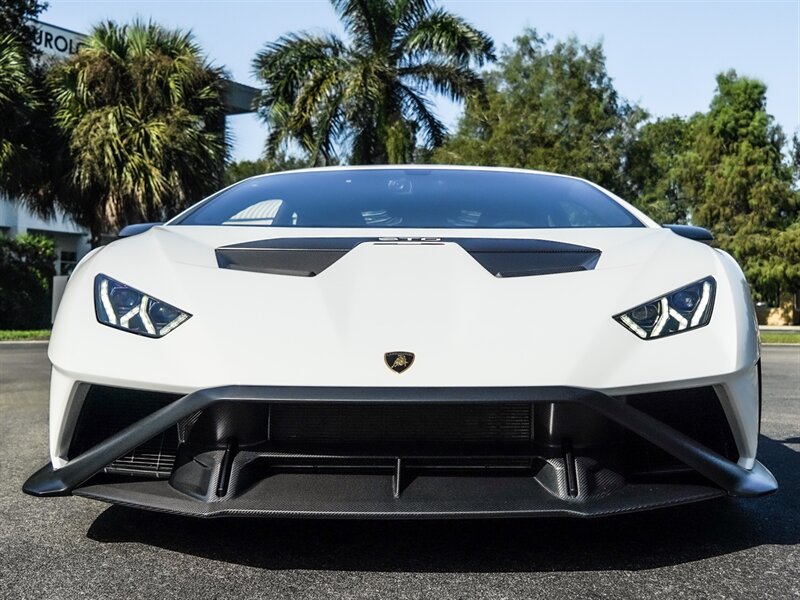 2021 Lamborghini Huracan STO   - Photo 4 - Bonita Springs, FL 34134