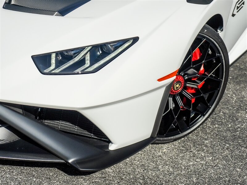 2021 Lamborghini Huracan STO   - Photo 3 - Bonita Springs, FL 34134
