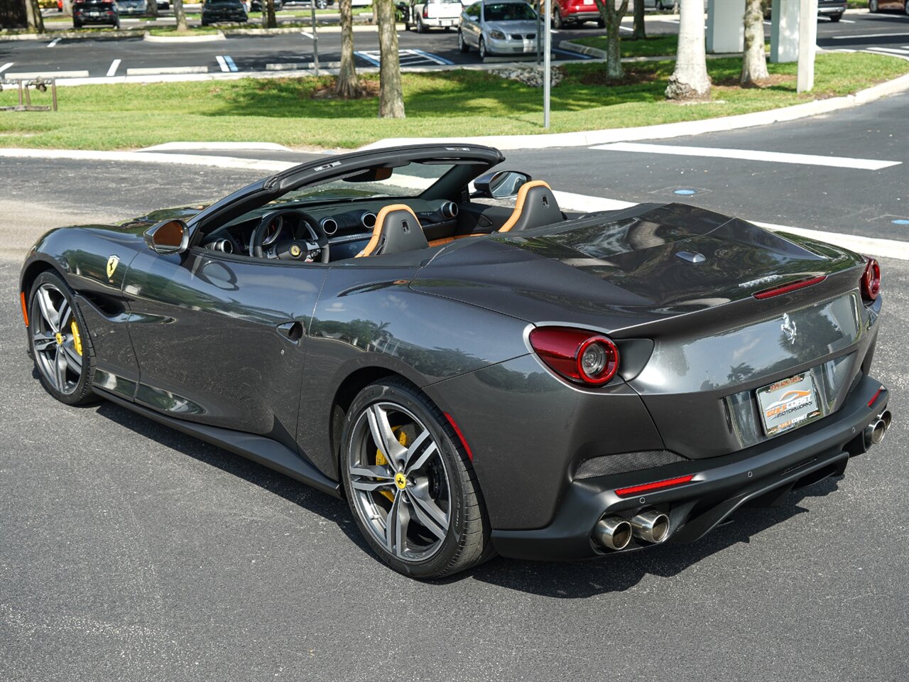 2020 Ferrari Portofino   - Photo 11 - Bonita Springs, FL 34134