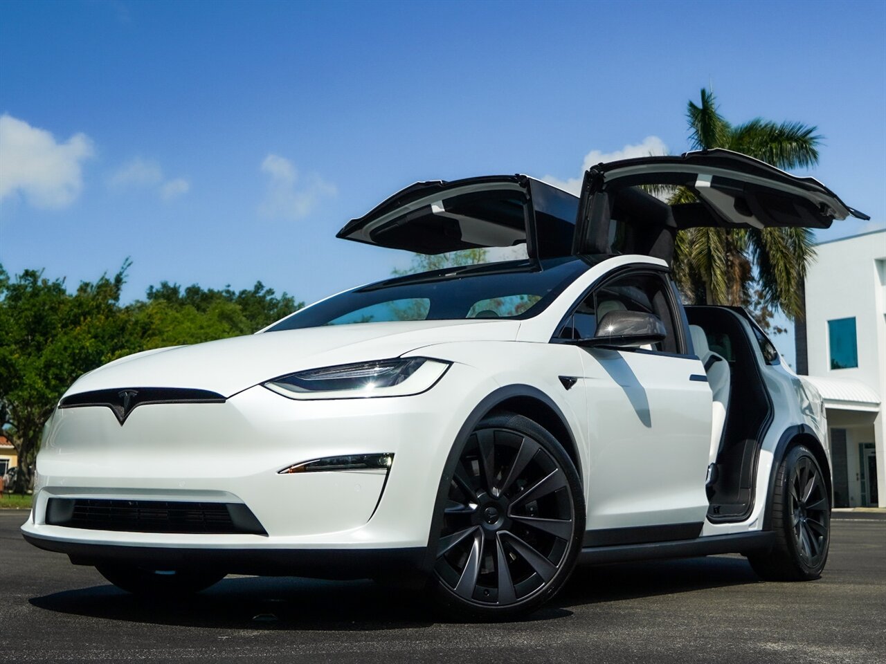 2022 Tesla Model X Plaid   - Photo 12 - Bonita Springs, FL 34134