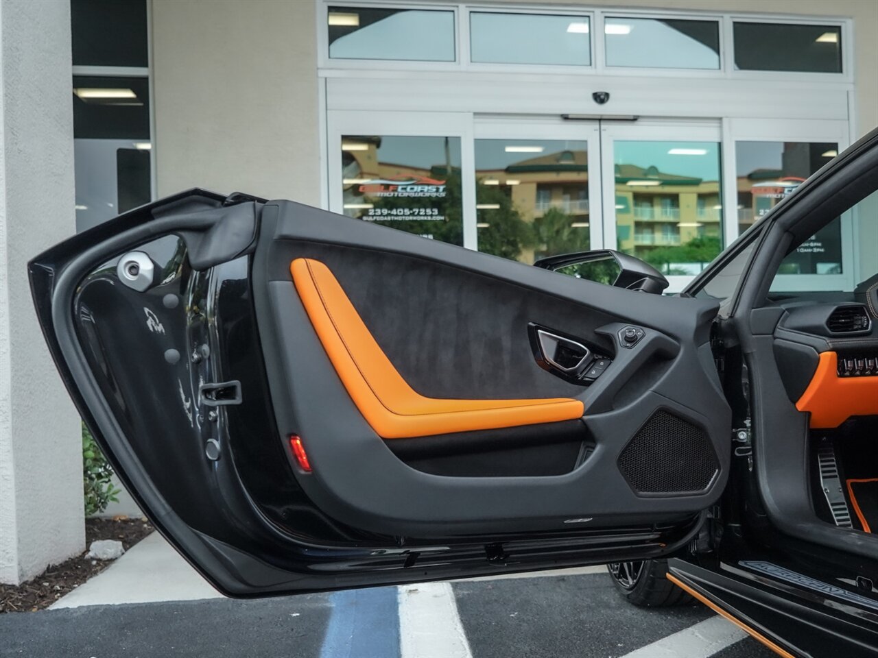 2022 Lamborghini Huracan EVO   - Photo 21 - Bonita Springs, FL 34134
