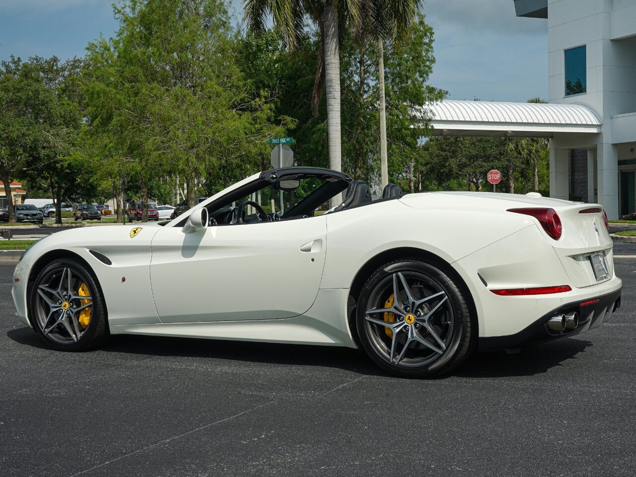 2015 Ferrari California T   - Photo 19 - Bonita Springs, FL 34134