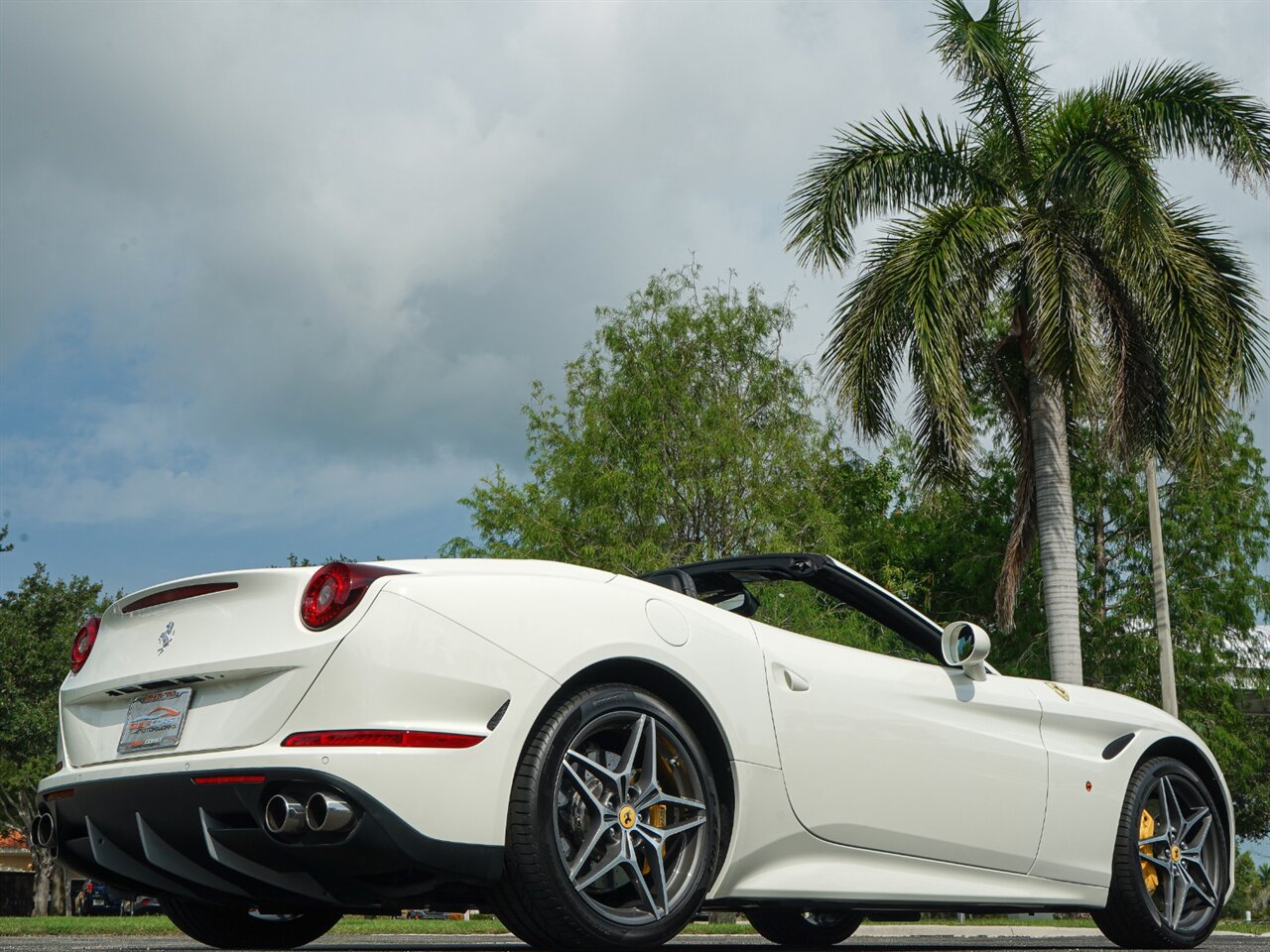 2015 Ferrari California T   - Photo 39 - Bonita Springs, FL 34134