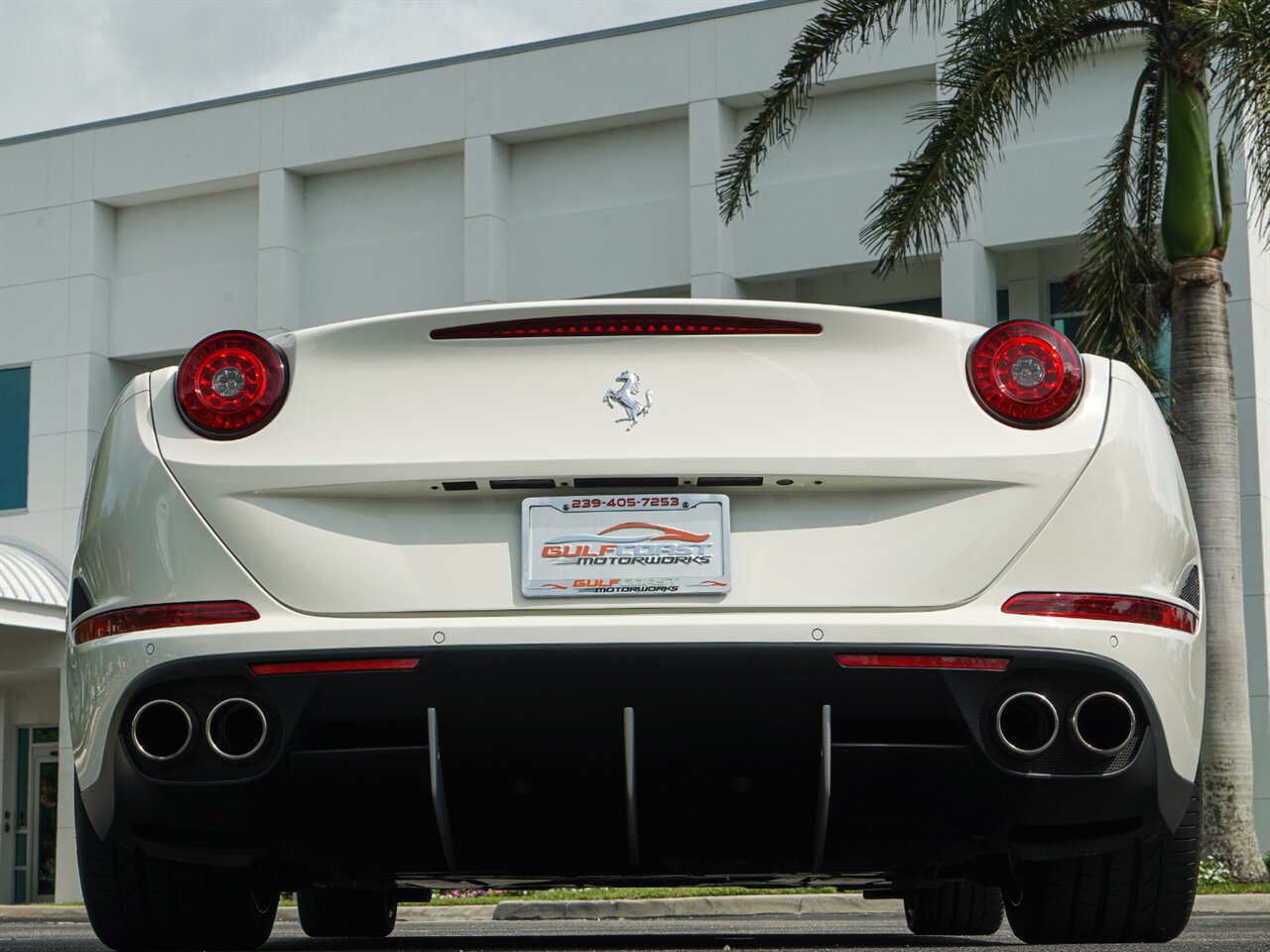 2015 Ferrari California T   - Photo 36 - Bonita Springs, FL 34134