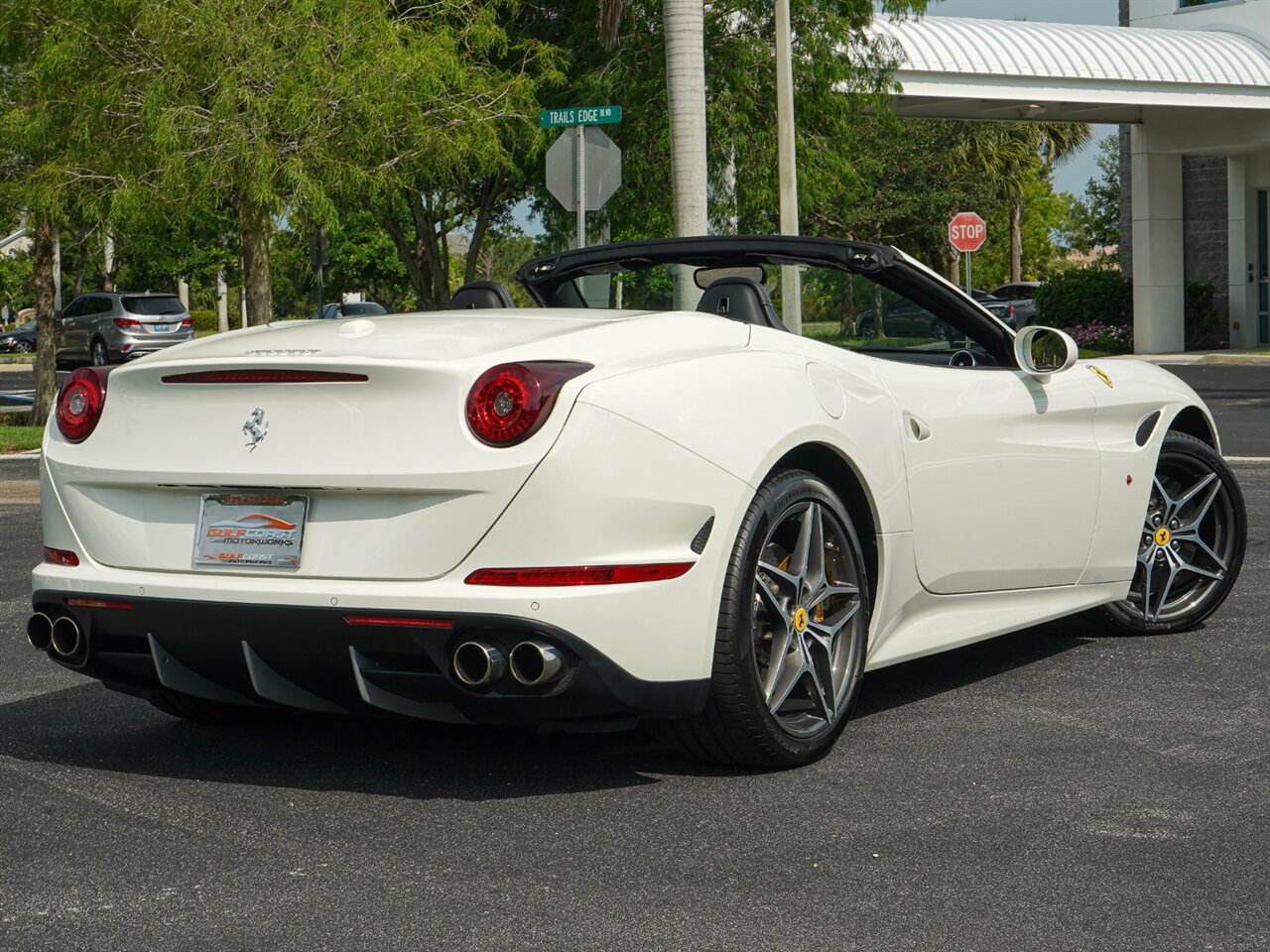 2015 Ferrari California T   - Photo 40 - Bonita Springs, FL 34134