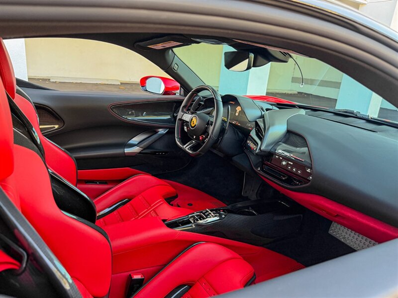 2021 Ferrari SF90 Stradale   - Photo 36 - Bonita Springs, FL 34134