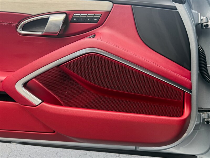 2018 Porsche 911 Targa 4 GTS - Photo 28 - Bonita Springs, FL 34134