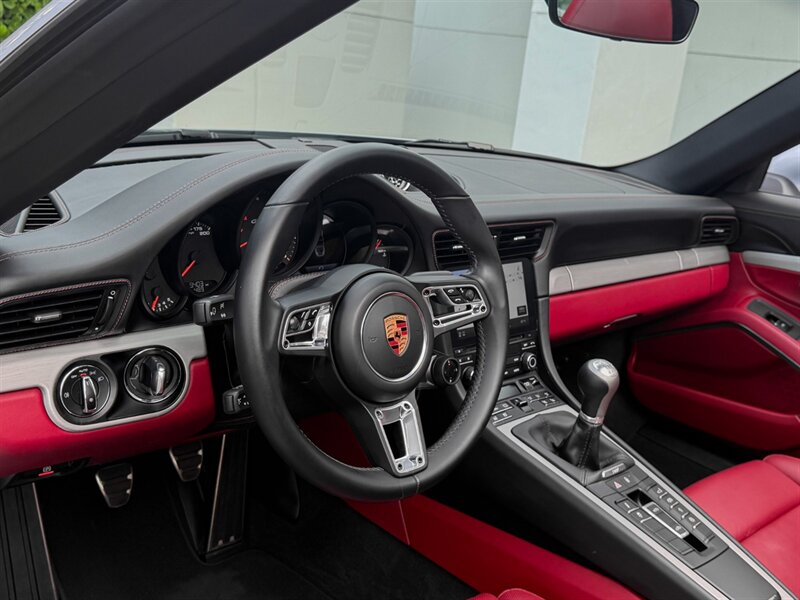 2018 Porsche 911 Targa 4 GTS - Photo 12 - Bonita Springs, FL 34134