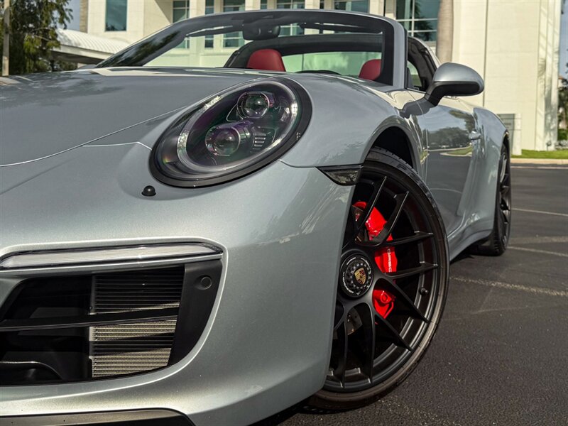 2018 Porsche 911 Targa 4 GTS - Photo 11 - Bonita Springs, FL 34134