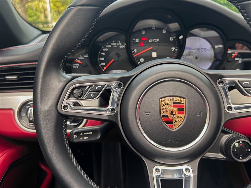 2018 Porsche 911 Targa 4 GTS - Photo 34 - Bonita Springs, FL 34134