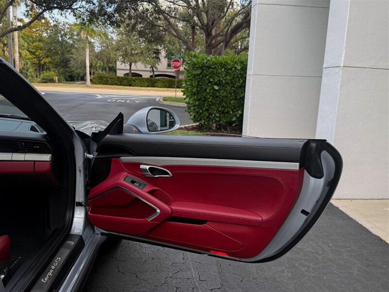 2018 Porsche 911 Targa 4 GTS - Photo 42 - Bonita Springs, FL 34134