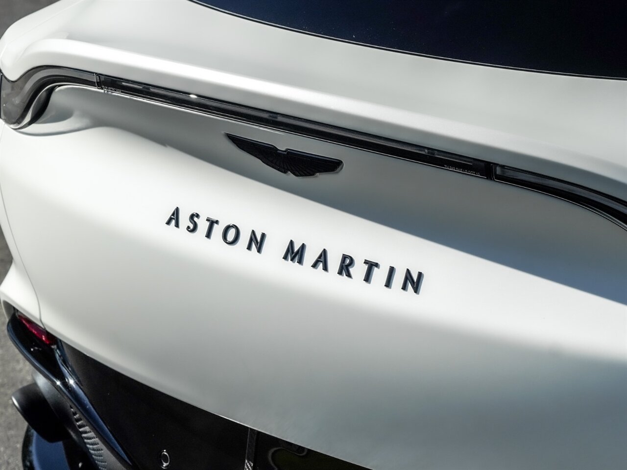 2021 Aston Martin DBX   - Photo 40 - Bonita Springs, FL 34134