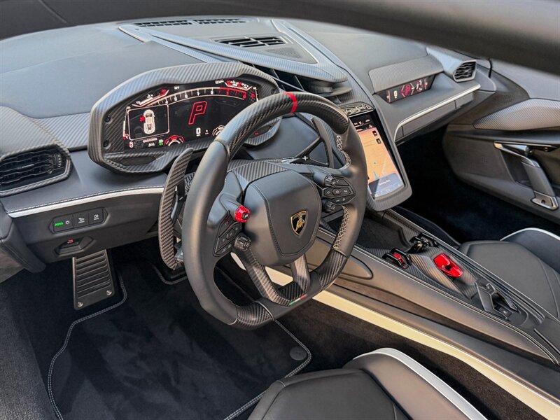 2024 Lamborghini Revuelto   - Photo 30 - Bonita Springs, FL 34134
