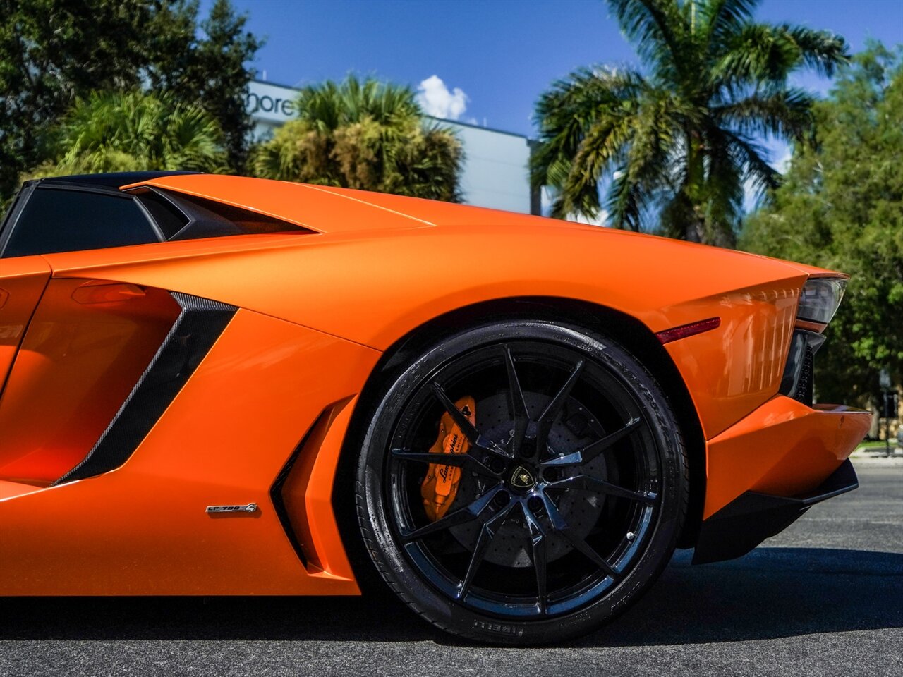 2014 Lamborghini Aventador LP 700-4  Roadster - Photo 37 - Bonita Springs, FL 34134