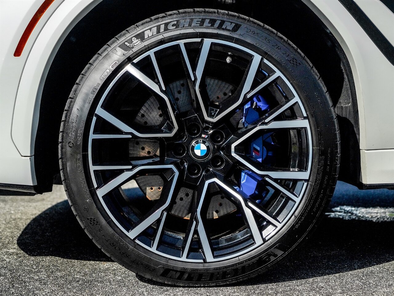2020 BMW X6 M Competition   - Photo 56 - Bonita Springs, FL 34134