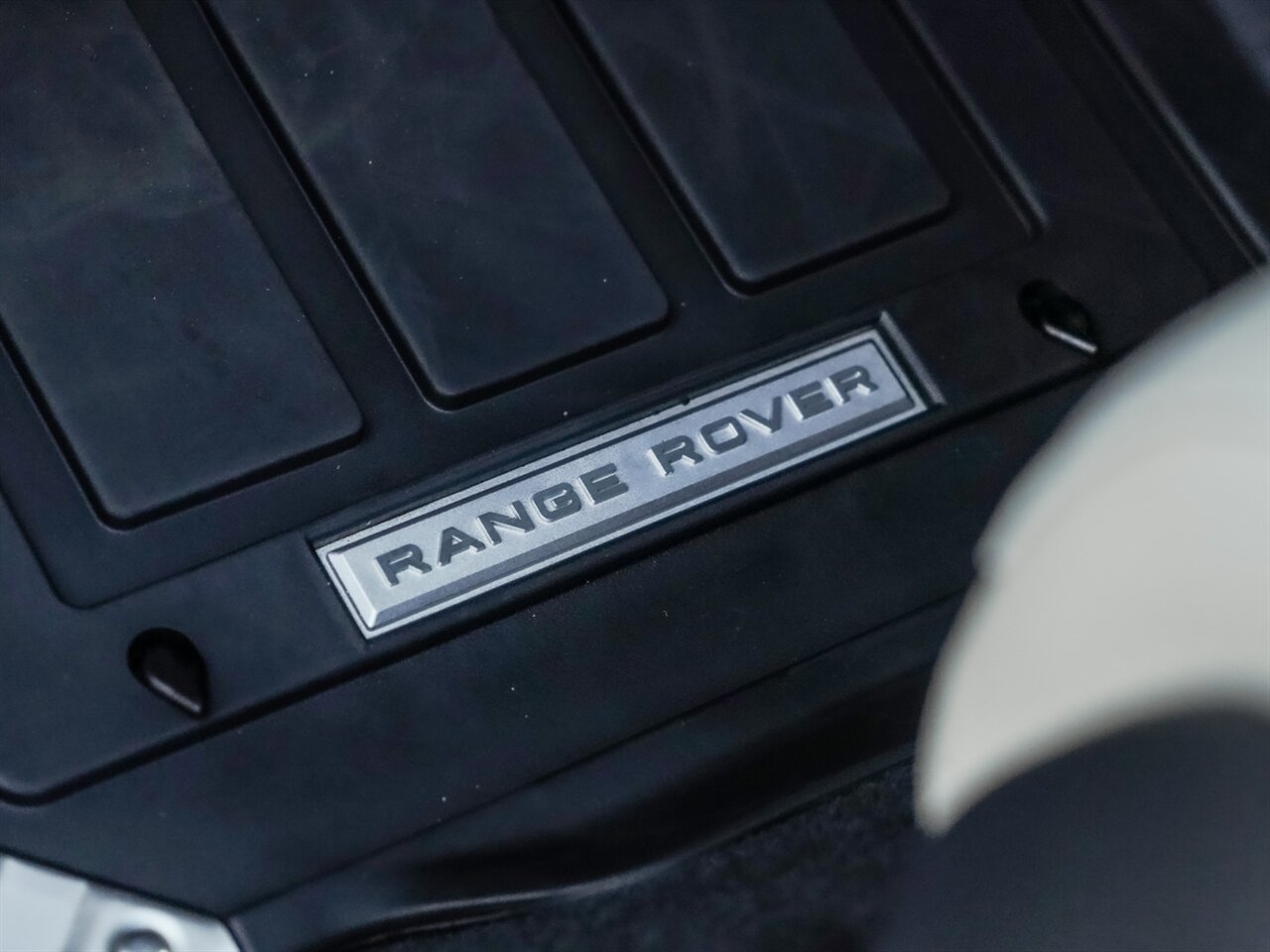 2022 Land Rover Range Rover Sport SVR   - Photo 26 - Bonita Springs, FL 34134