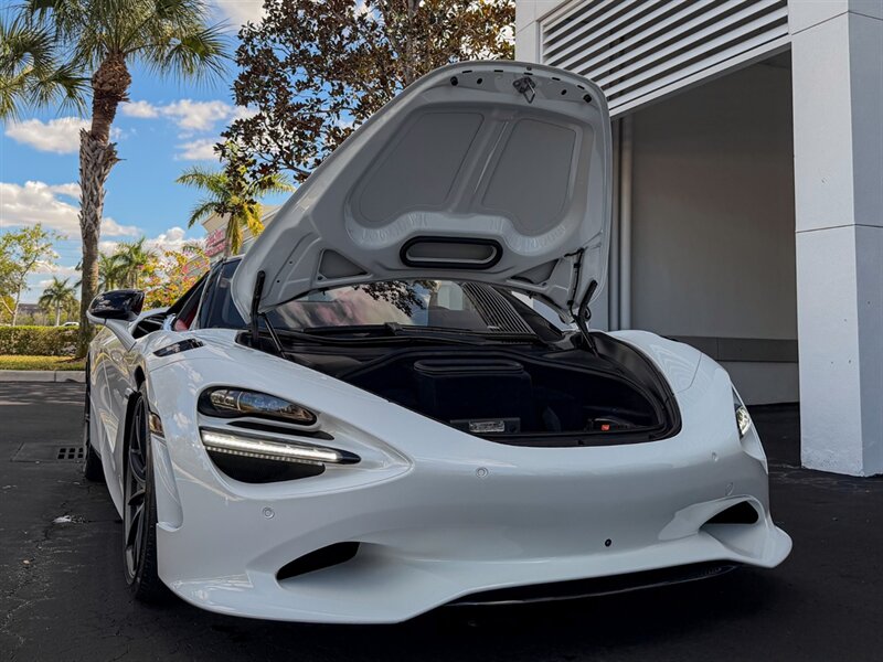 2024 McLaren 750S Spider - Photo 40 - Bonita Springs, FL 34134