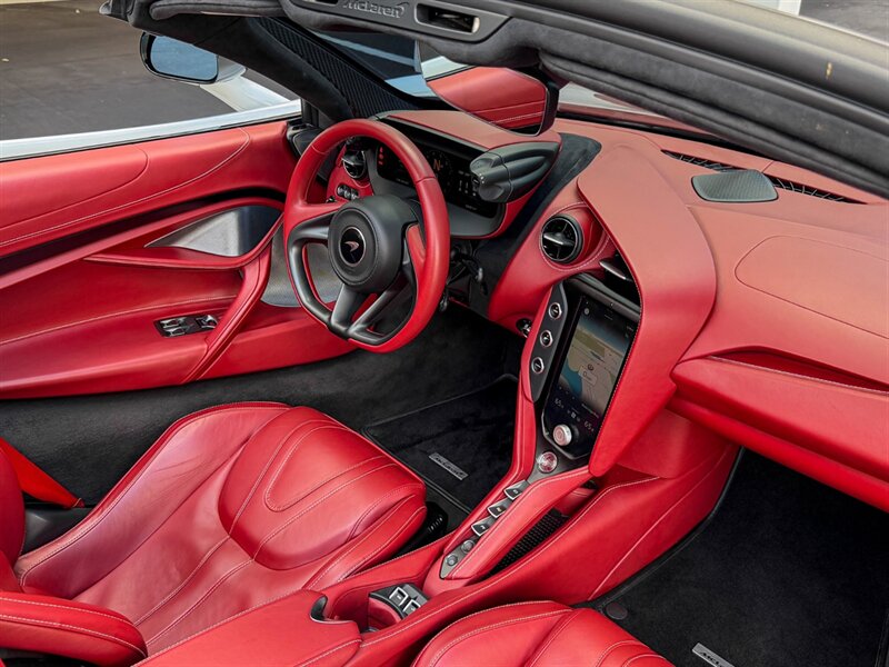 2024 McLaren 750S Spider - Photo 34 - Bonita Springs, FL 34134