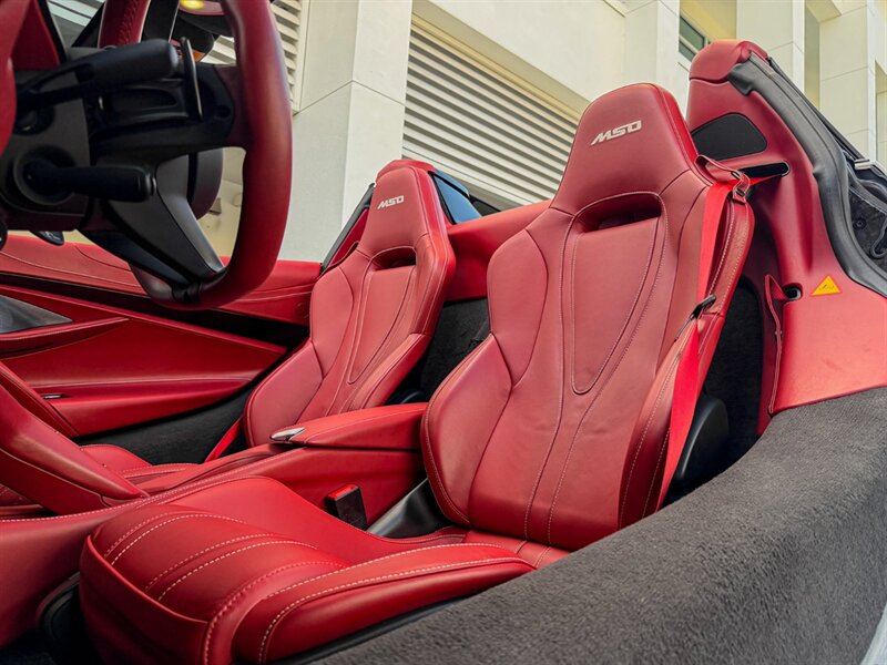 2024 McLaren 750S Spider - Photo 26 - Bonita Springs, FL 34134