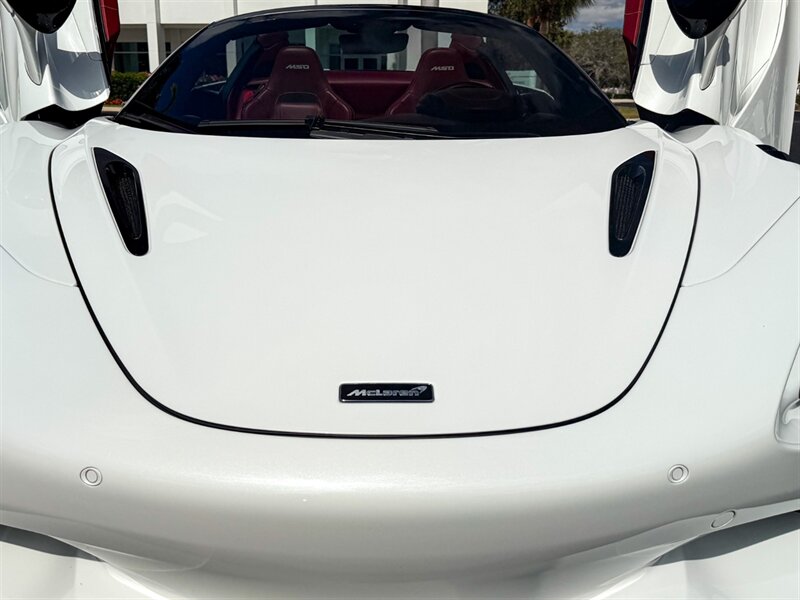 2024 McLaren 750S Spider - Photo 5 - Bonita Springs, FL 34134