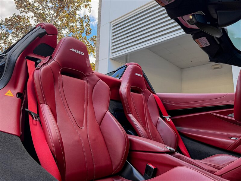 2024 McLaren 750S Spider - Photo 37 - Bonita Springs, FL 34134