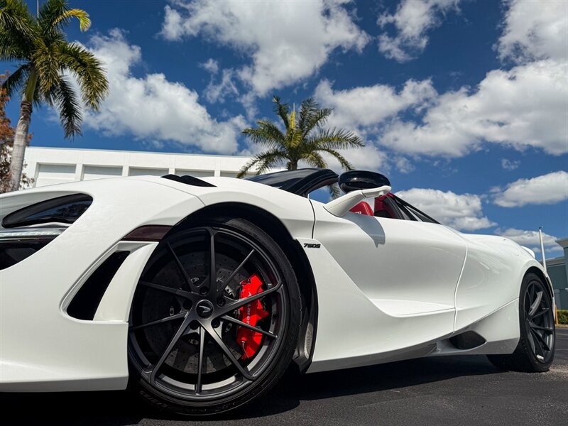 2024 McLaren 750S Spider - Photo 14 - Bonita Springs, FL 34134