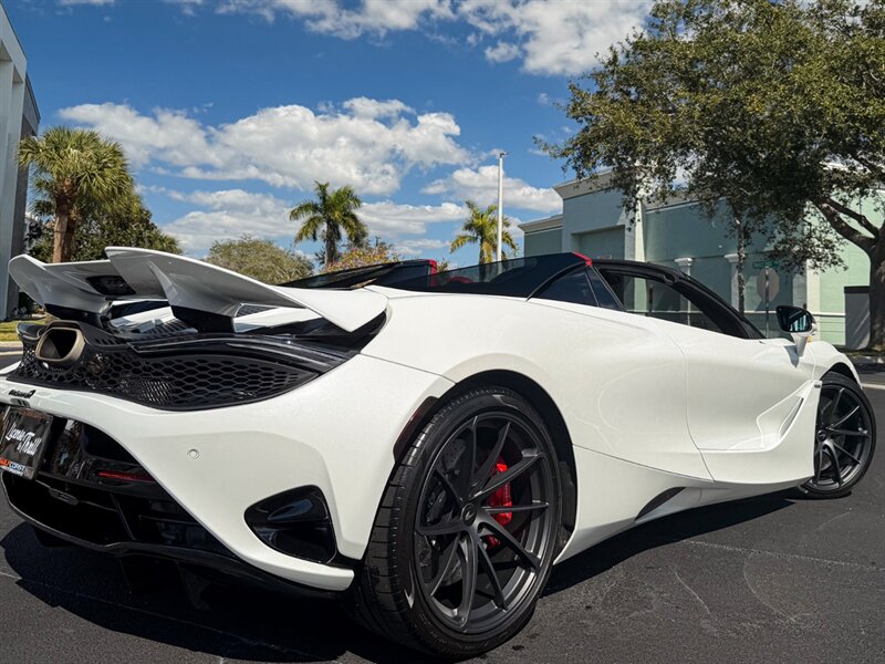 2024 McLaren 750S Spider - Photo 61 - Bonita Springs, FL 34134