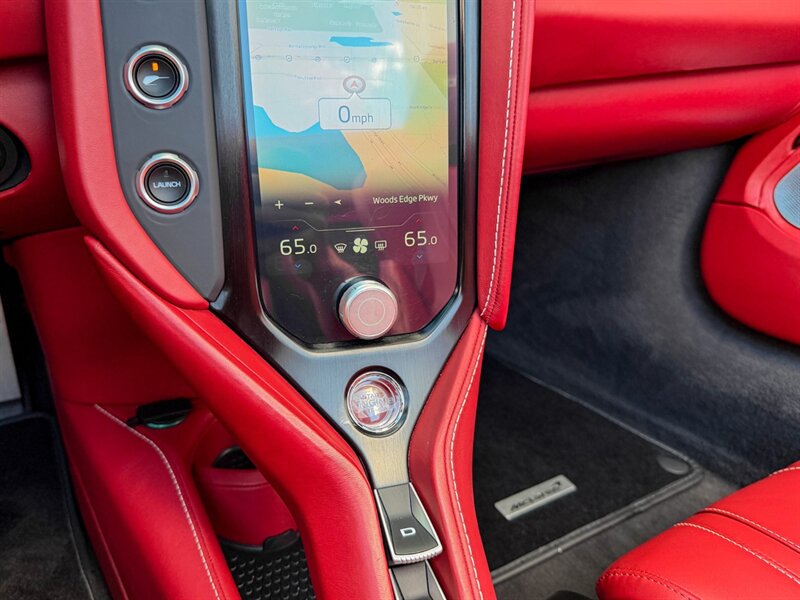 2024 McLaren 750S Spider - Photo 22 - Bonita Springs, FL 34134