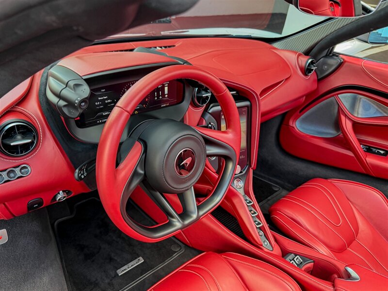 2024 McLaren 750S Spider - Photo 33 - Bonita Springs, FL 34134