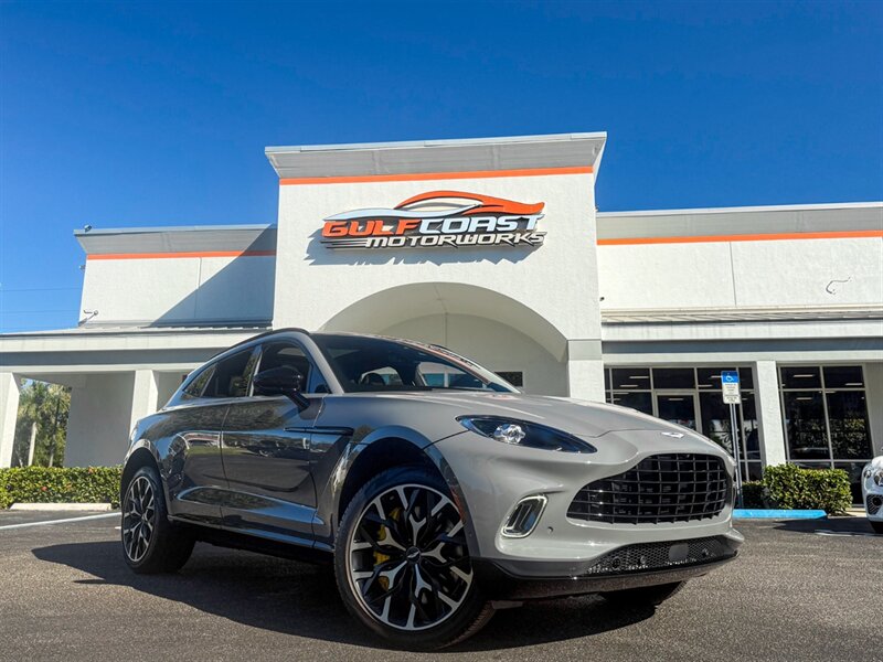 2021 Aston Martin DBX  
