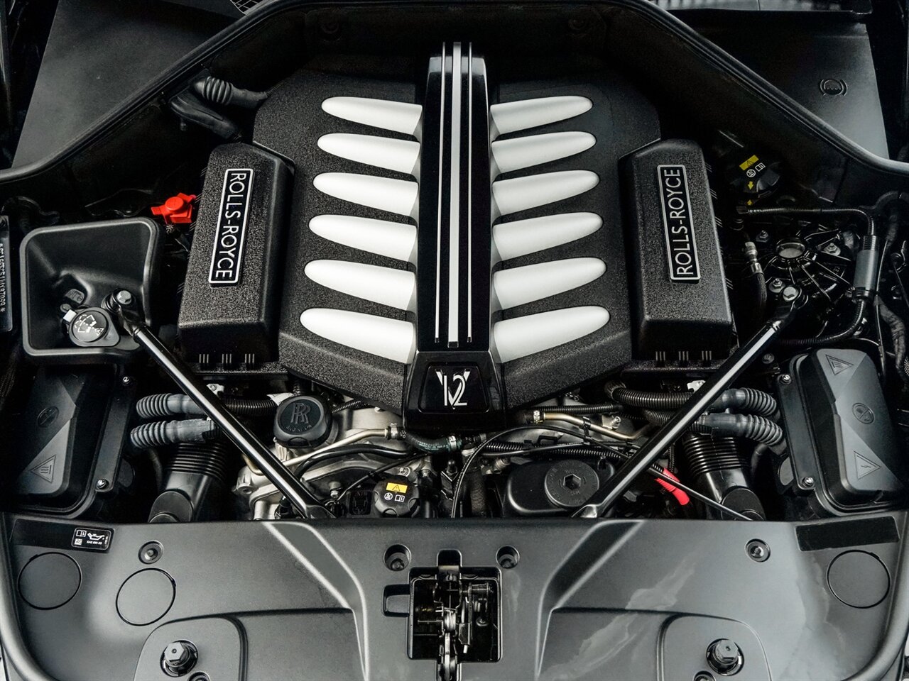 2018 Rolls-Royce Wraith Black Badge   - Photo 34 - Bonita Springs, FL 34134