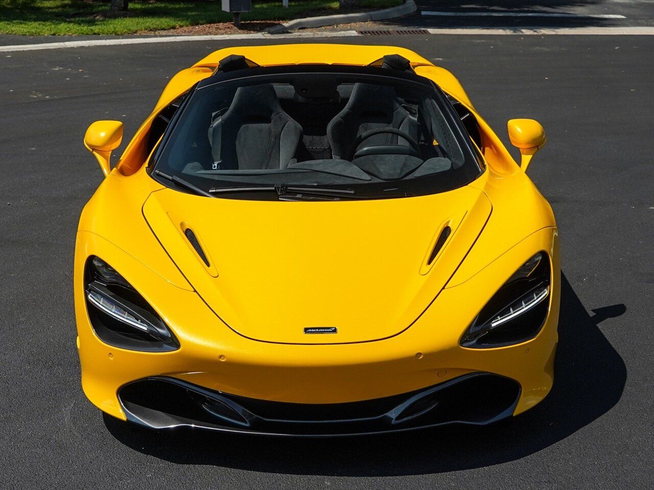 2021 McLaren 720S Spider Performance   - Photo 6 - Bonita Springs, FL 34134