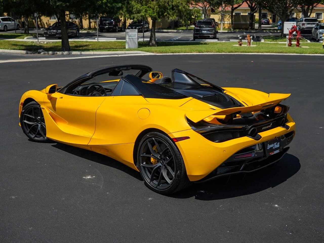 2021 McLaren 720S Spider Performance   - Photo 35 - Bonita Springs, FL 34134