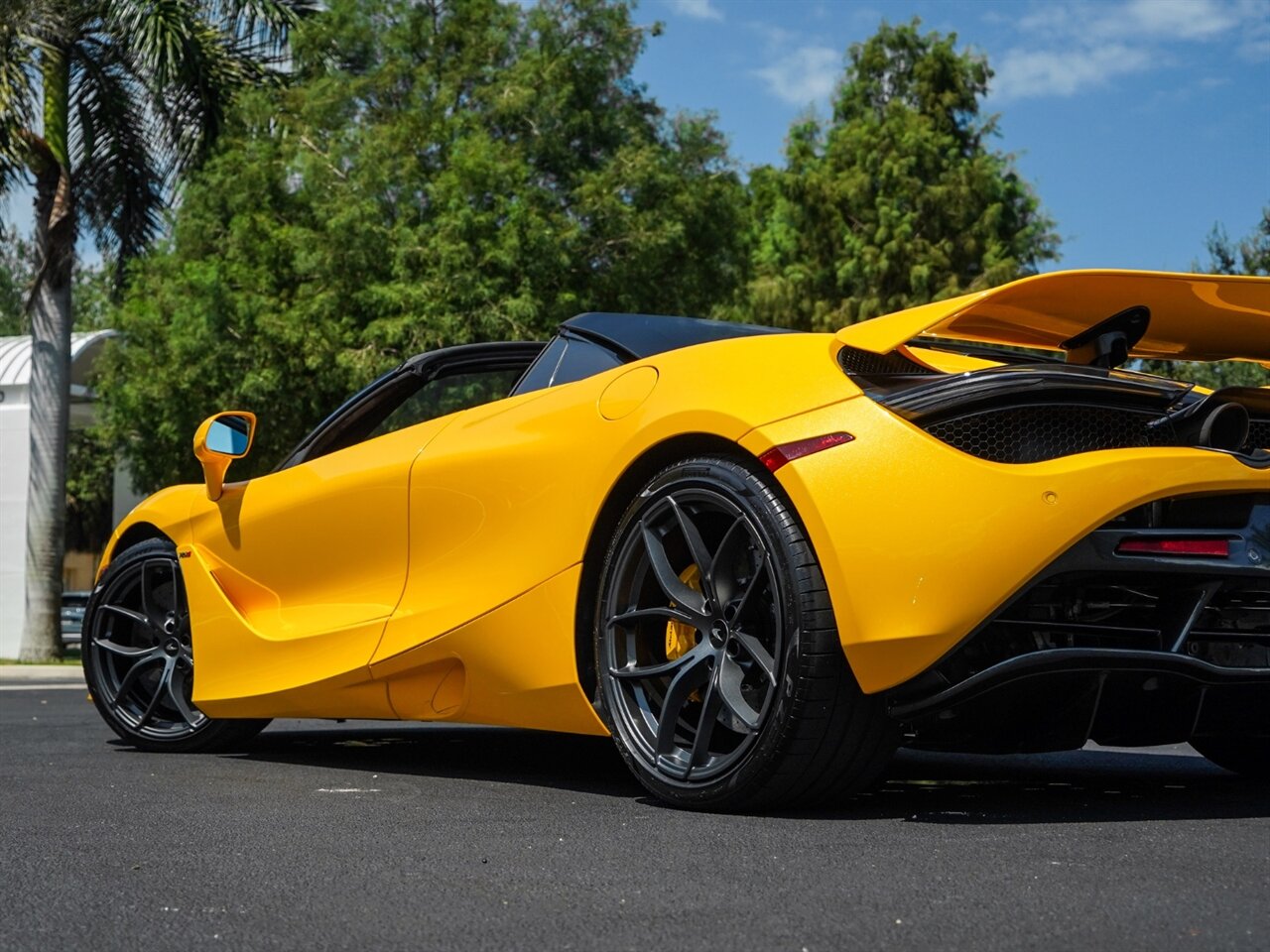 2021 McLaren 720S Spider Performance   - Photo 38 - Bonita Springs, FL 34134